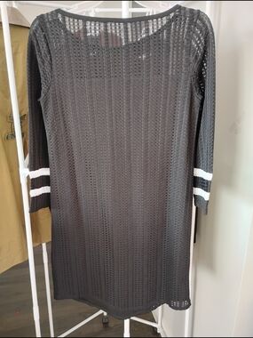 NO NAME  Women's Black Mesh Long-Sleeve Shift Dress with White Sleeve Stripes